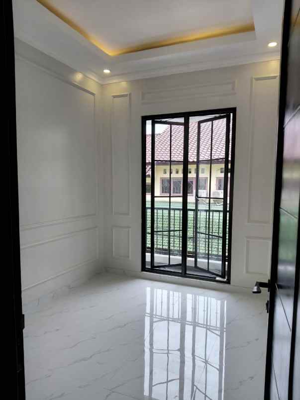 rumah siap huni lokasi strategis di griyaloka bsd