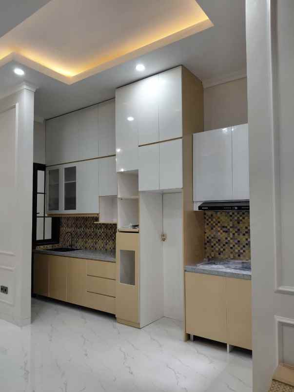 rumah siap huni lokasi strategis di griyaloka bsd