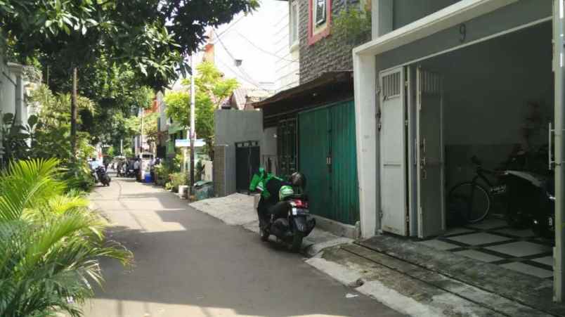 rumah sumur batu