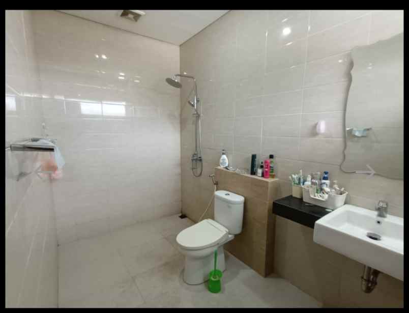 rumat terawat sarijadi kota bandung