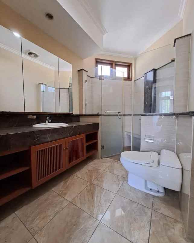 sewa rumah cluster mewah diarea kemang
