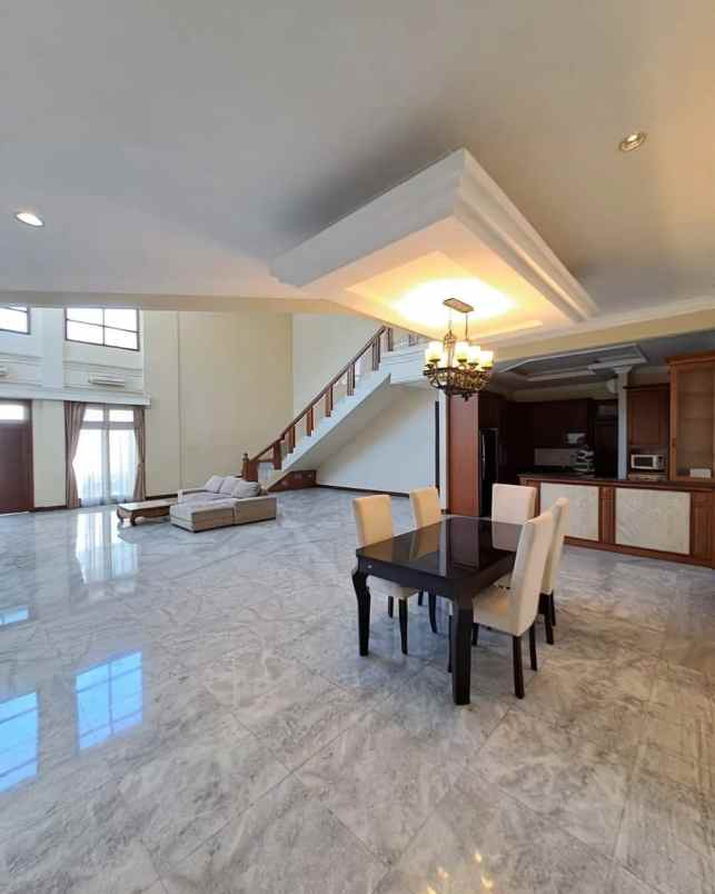 sewa rumah cluster mewah diarea kemang