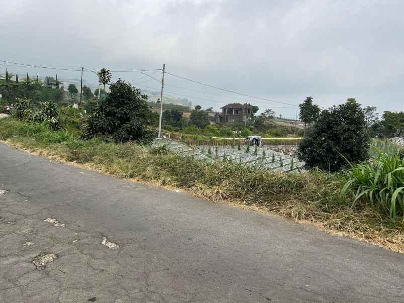 tanah 1033m dekat wisata kemuning sky hills