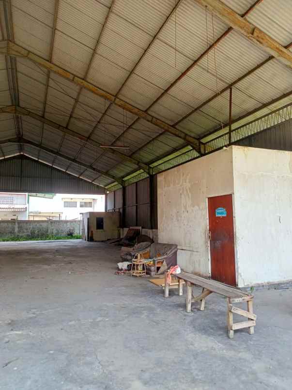 tanah dan bangunan raya jenggolo sidoarjo