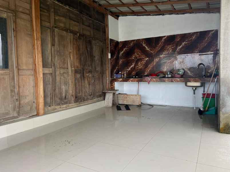 villa limasan cocok untuk cafe penginapan kemuning