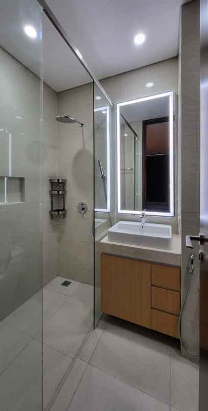 apartemen graha famili surabaya