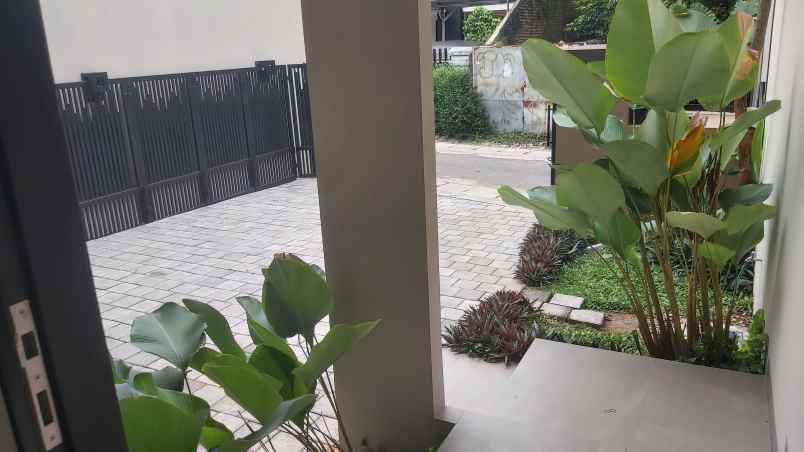 cipayung rumah mewah nyaman keluarga aman bebas banjir