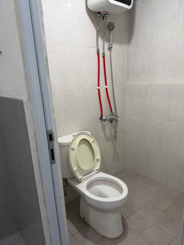 dijual apartemen educity tower yale