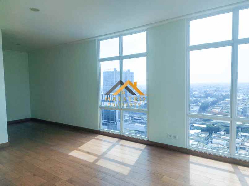 dijual apartemen the reiz condo jalan