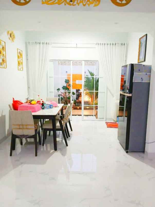 dijual cepat rumah di boulevard cibubur country