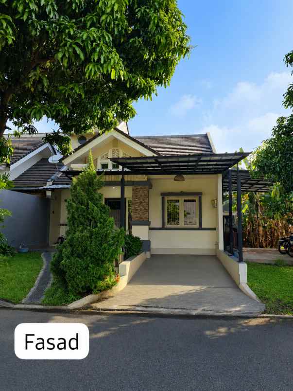 dijual cepat rumah nyaman dan aman grand wisata