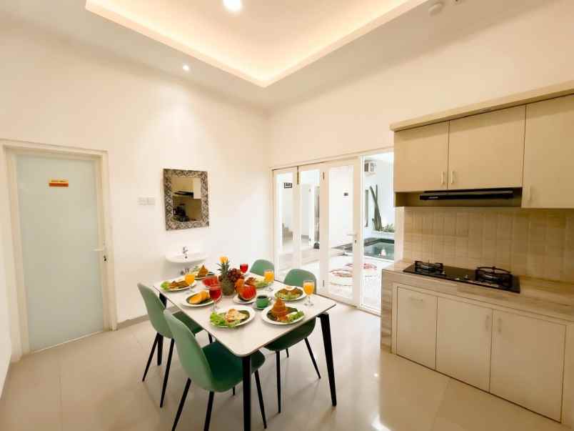 dijual cepat villa nyaman strategis di canggu bali