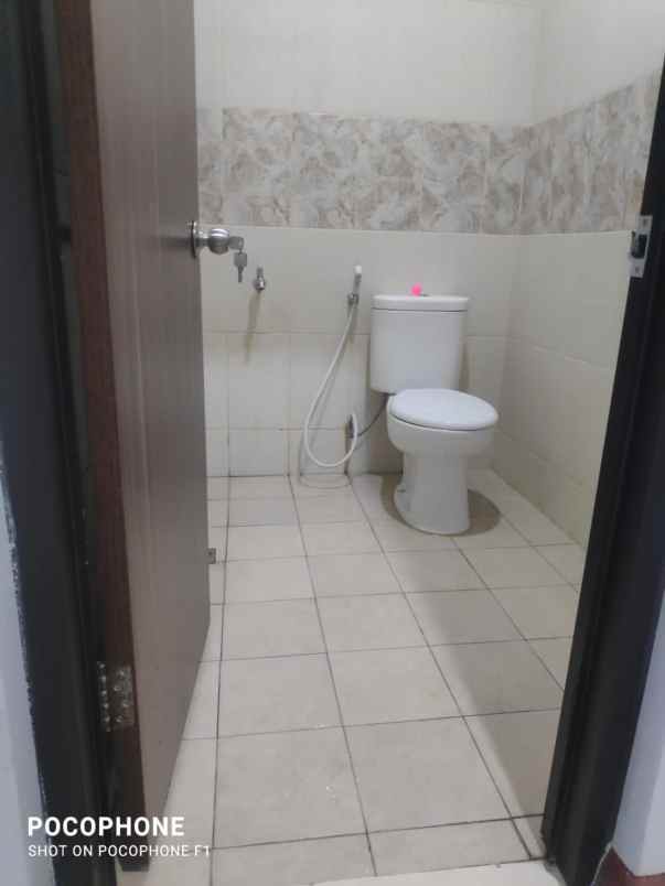 dijual disewa ruko 2 5lantai di harapan indah