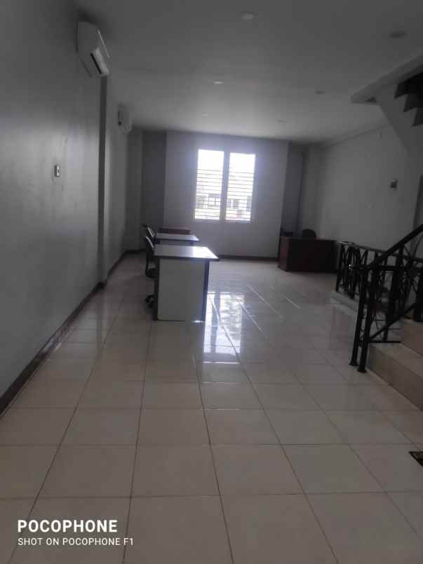 dijual disewa ruko 2 5lantai di harapan indah
