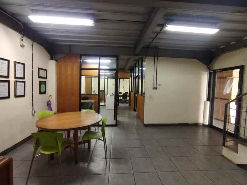 dijual gudang di jember