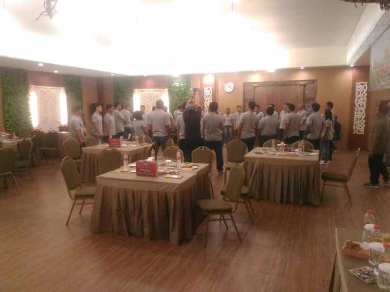 dijual hotel jalan raya bedugul