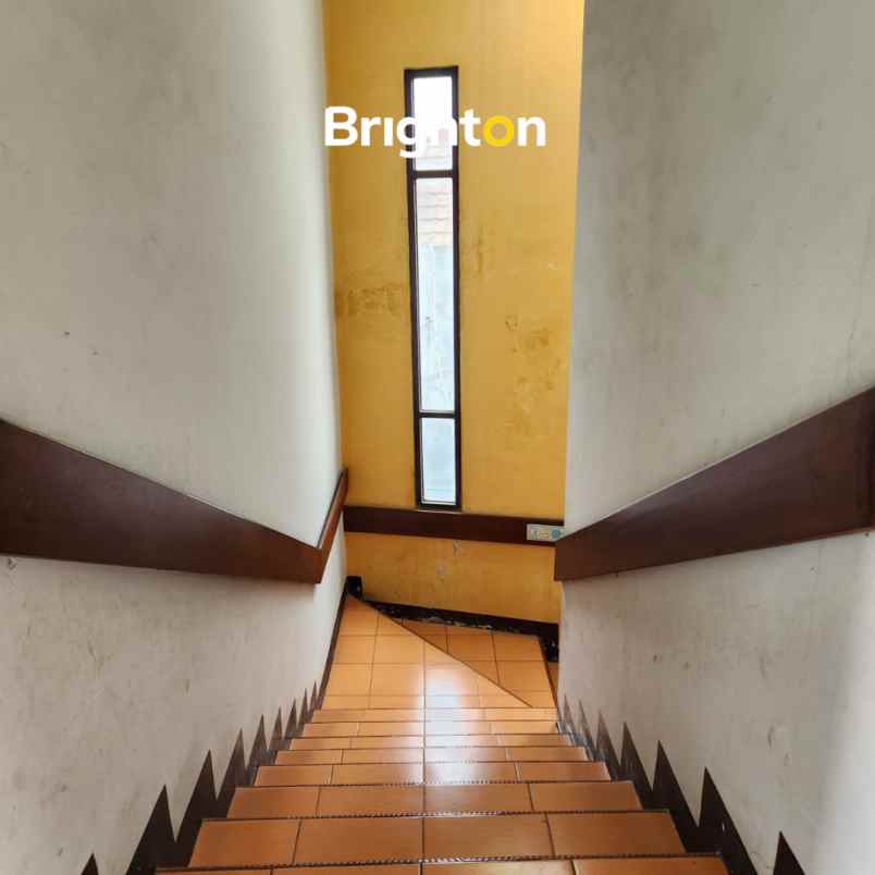 dijual kost 20 kamar ac bonus 2 kios di kedoya jakbar