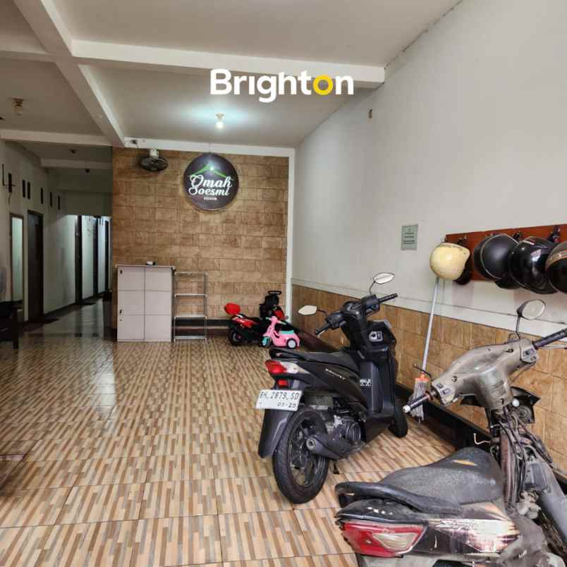 dijual kost 20 kamar ac bonus 2 kios di kedoya jakbar