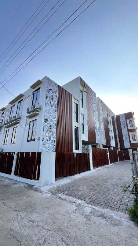 dijual kost ui kukusan depok