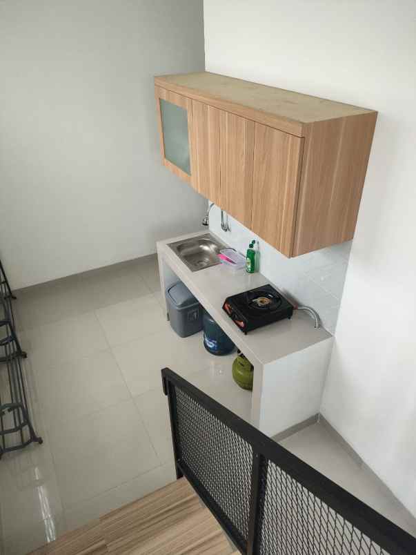 dijual kost ui kukusan depok
