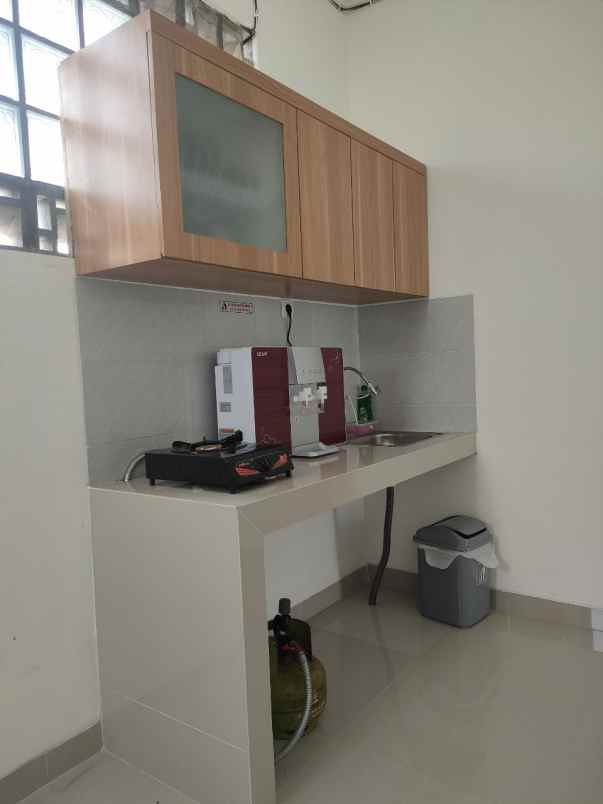 dijual kost ui kukusan depok