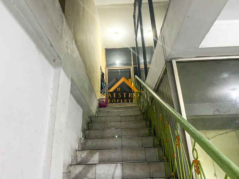 dijual ruko gudang kantor jalan kapten sumarsono