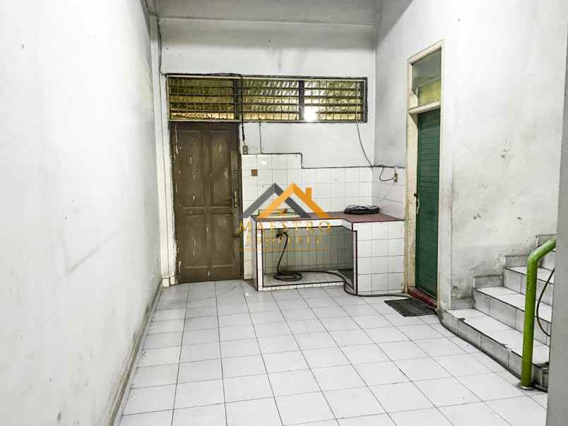 dijual ruko gudang kantor jalan kapten sumarsono