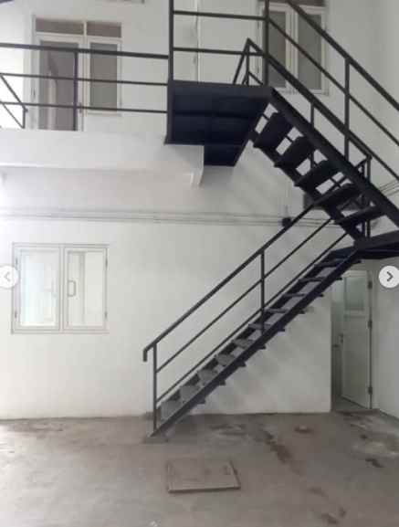 dijual ruko gudang kantor jalan pergudangan gununganyar