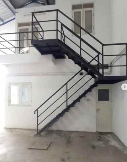 dijual ruko gudang kantor jalan pergudangan gununganyar