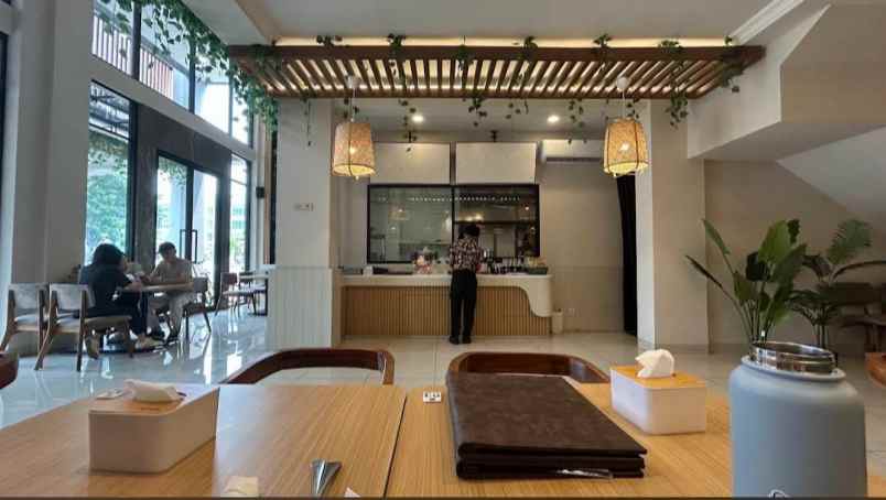 dijual ruko gudang kantor jalan raya quantum