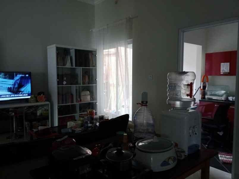 dijual ruko gudang kantor jl taman udayana sentul