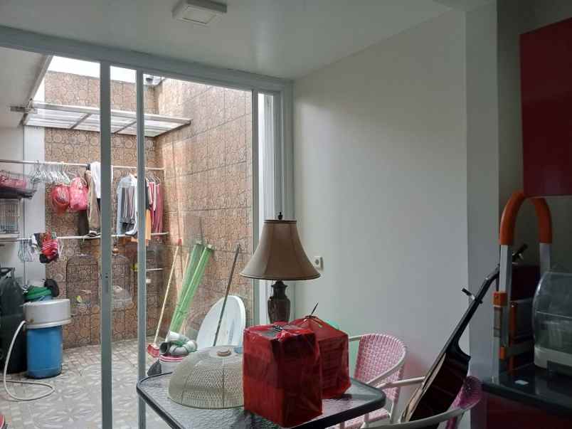 dijual ruko gudang kantor jl taman udayana sentul