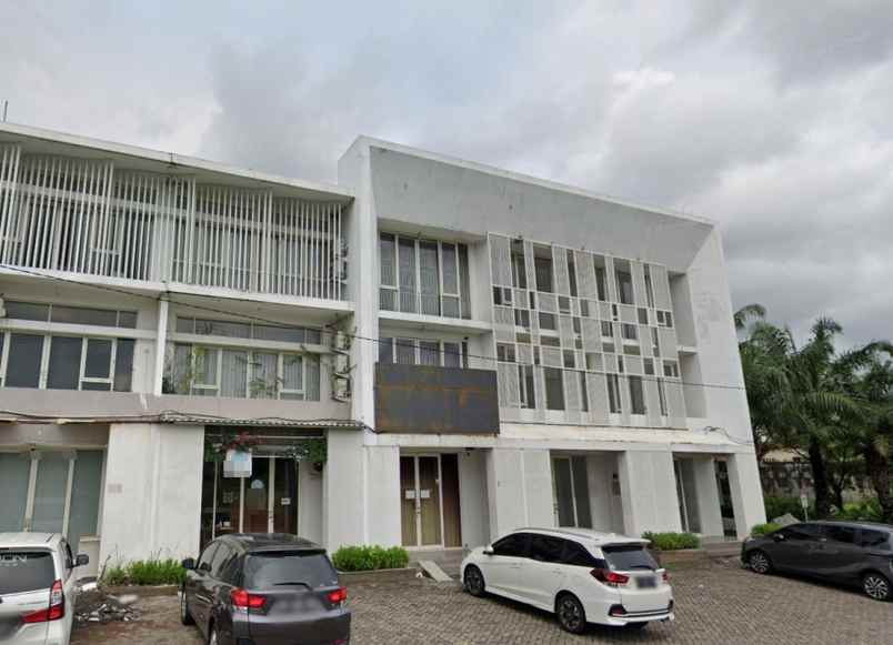dijual ruko gudang kantor ruko dian istana wiyung