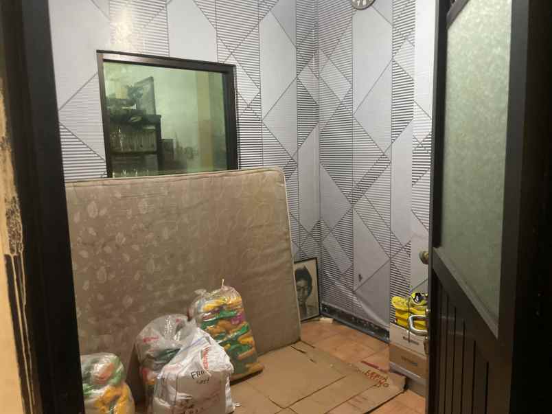 dijual ruko lokasi strategis