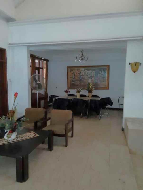 dijual rumah 2 lantai menteng jakarta pusat