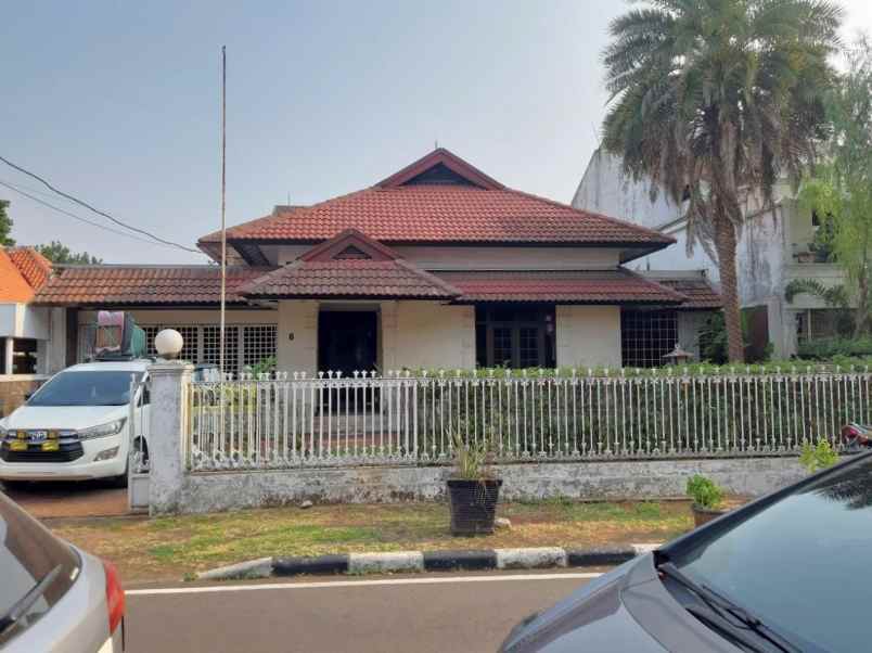 dijual rumah 2 lantai menteng jakarta pusat
