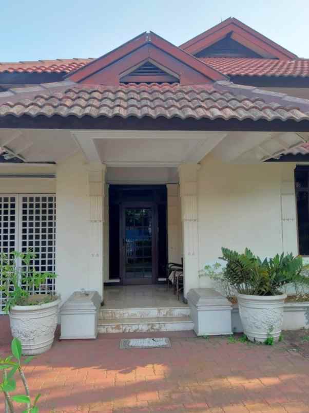 dijual rumah 2 lantai menteng jakarta pusat