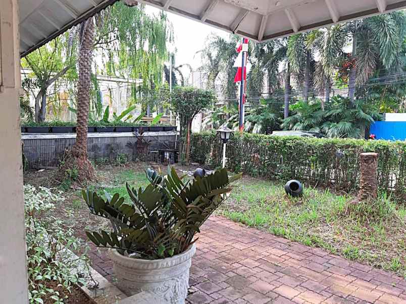 dijual rumah 2 lantai menteng jakarta pusat