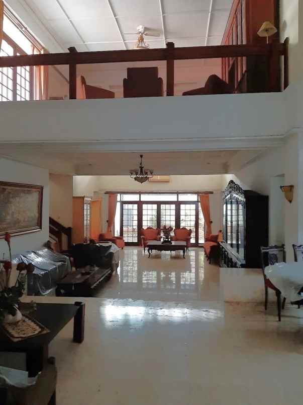 dijual rumah 2 lantai menteng jakarta pusat
