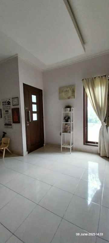 dijual rumah 2lt strategis di bintaro permai