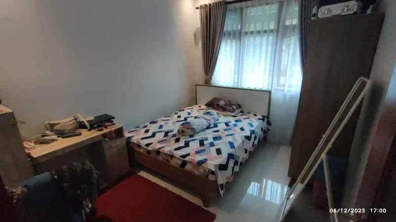 dijual rumah arcamanik