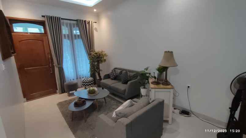 dijual rumah arcamanik