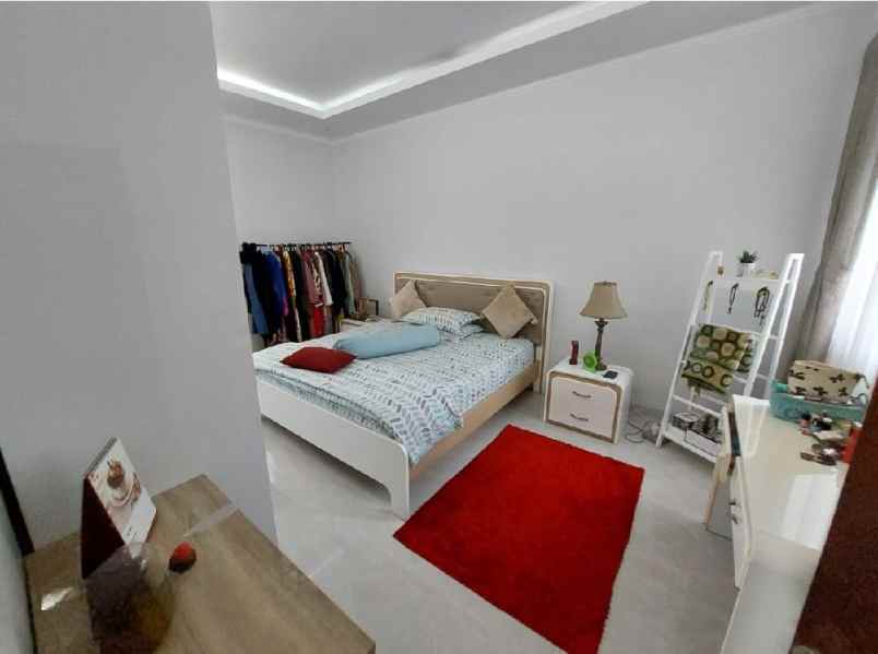 dijual rumah arcamanik