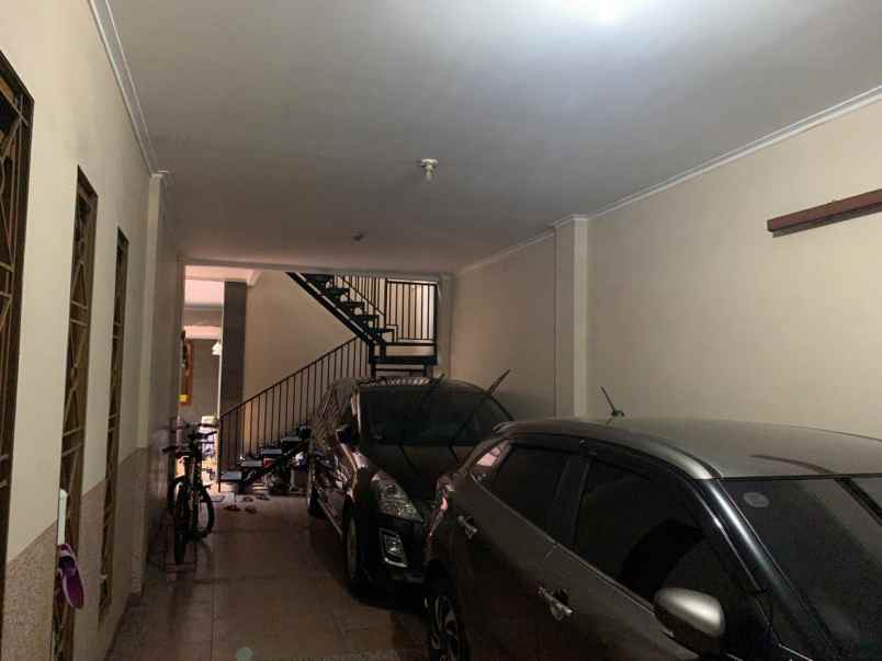 dijual rumah arcamanik endah