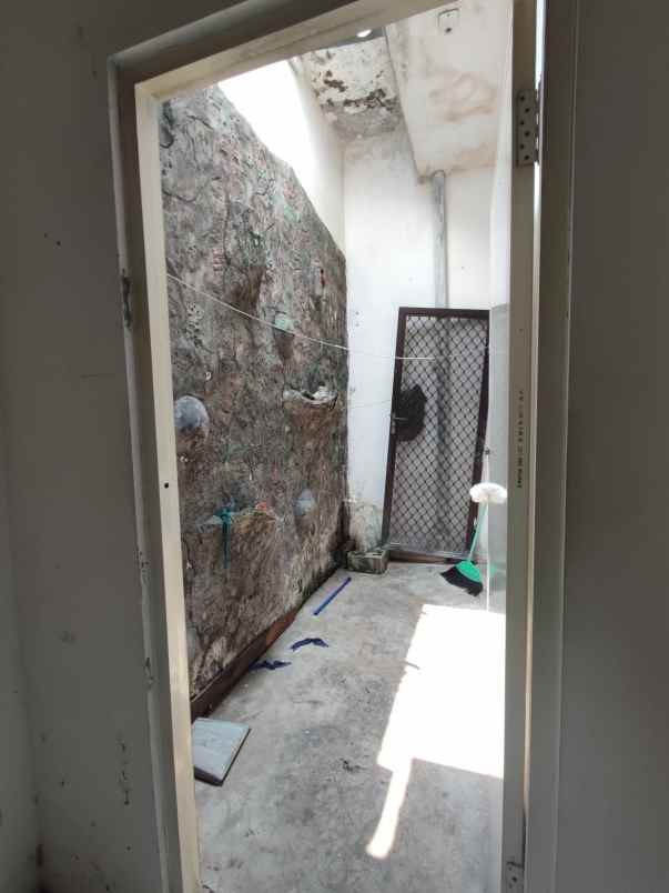 dijual rumah babat jerawat