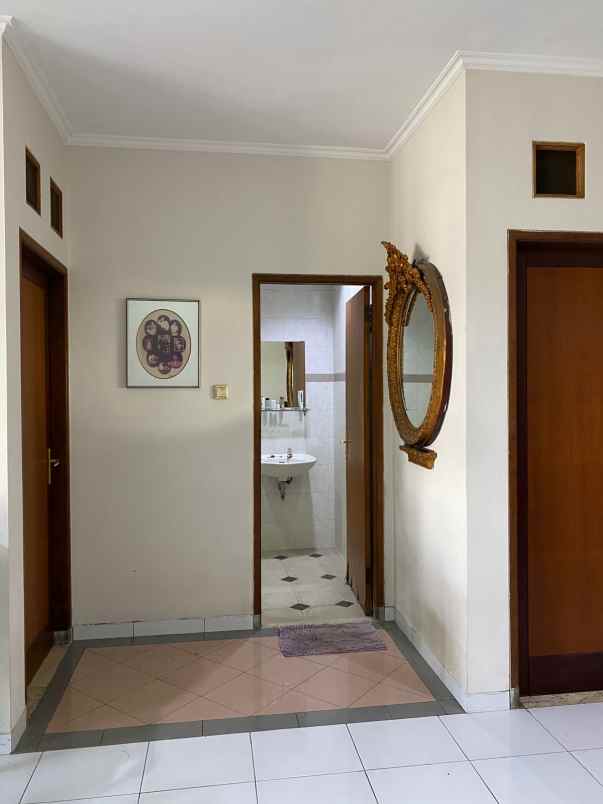 dijual rumah babatan pratama