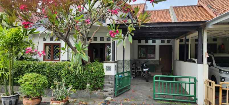 dijual rumah babatan pratama