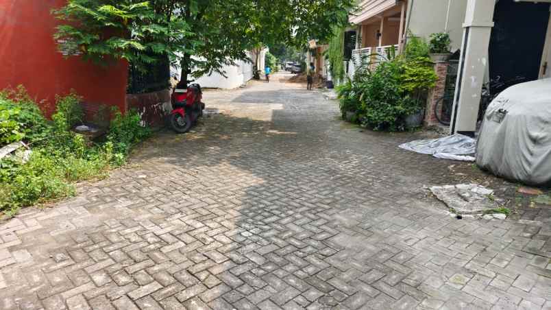 dijual rumah balas klumprik