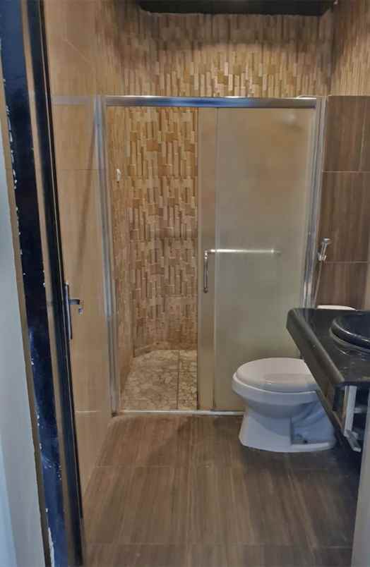 dijual rumah balas klumprik