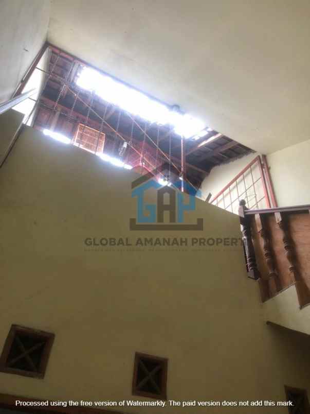dijual rumah baros
